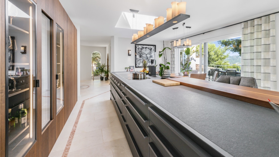 V-4250 Santa Ponsa Moderne Villa mit atemberaubendem Weitblick bis auf die Bucht von Santa Ponsa