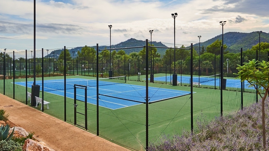 V-2078 Imposante Villa mit Ferienvermietungslizenz und Blick über das Tal sowie den Golfplatz von Canyamel