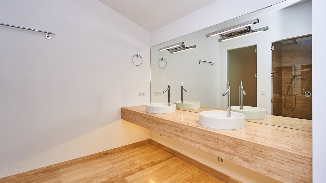 V-2082 Stylische Villa mit Ferienvermietungslizenz und herrlichem Weitblick, neben dem Golfplatz in Canyamel