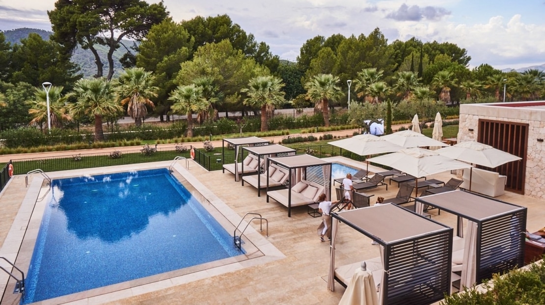 V-2082 Stylische Villa mit Ferienvermietungslizenz und herrlichem Weitblick, neben dem Golfplatz in Canyamel