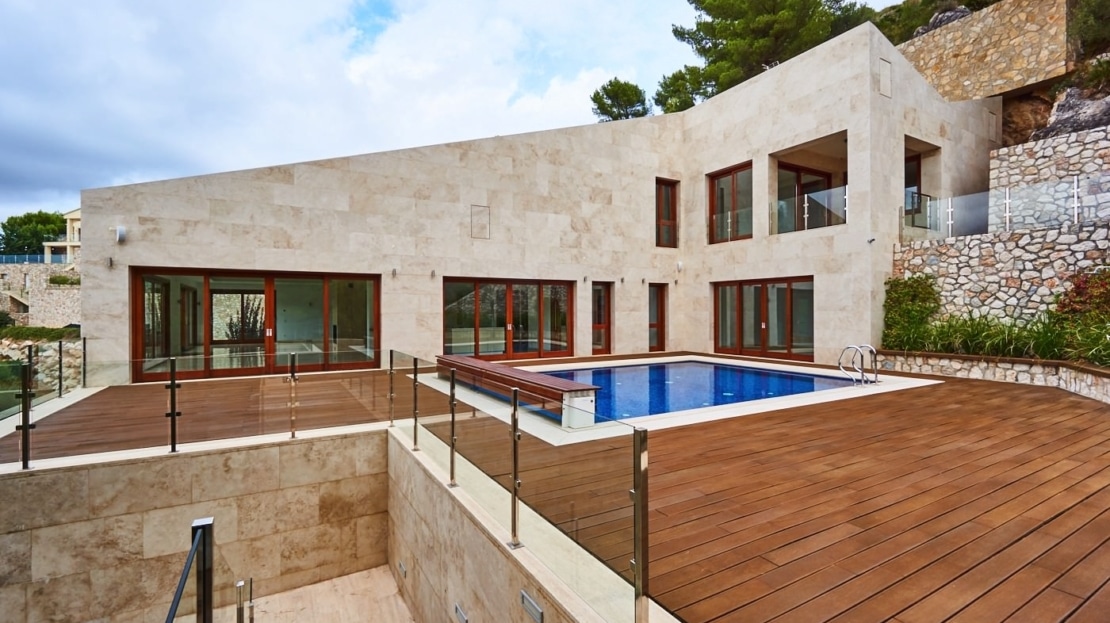 V-2082 Stylische Villa mit Ferienvermietungslizenz und herrlichem Weitblick, neben dem Golfplatz in Canyamel