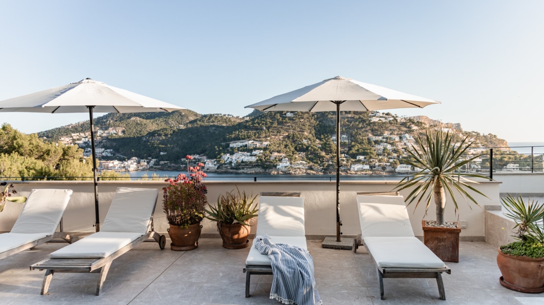 V-4411-96 Villa mit viel Potenzial, Pool, fantastischem Meer- und Hafenblick im Süden von Andratx 4