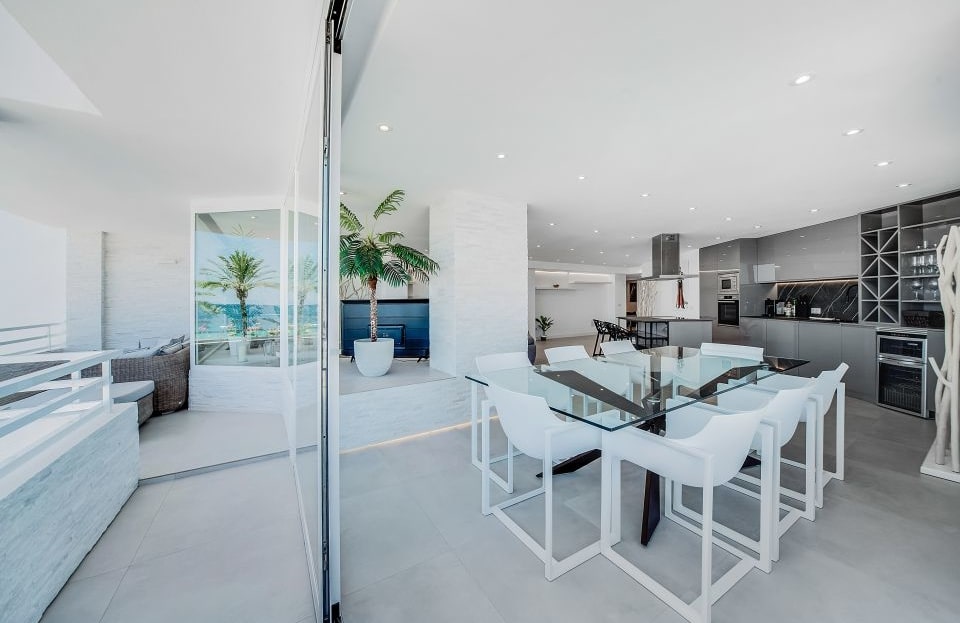 A-4691 Renoviertes Luxus Apartment in 1. Meereslinie mit  fantastischem Rundum Ausblick  7