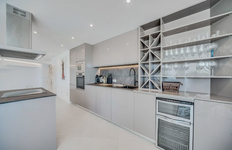 A-4691 Renoviertes Luxus Apartment in 1. Meereslinie mit  fantastischem Rundum Ausblick  11