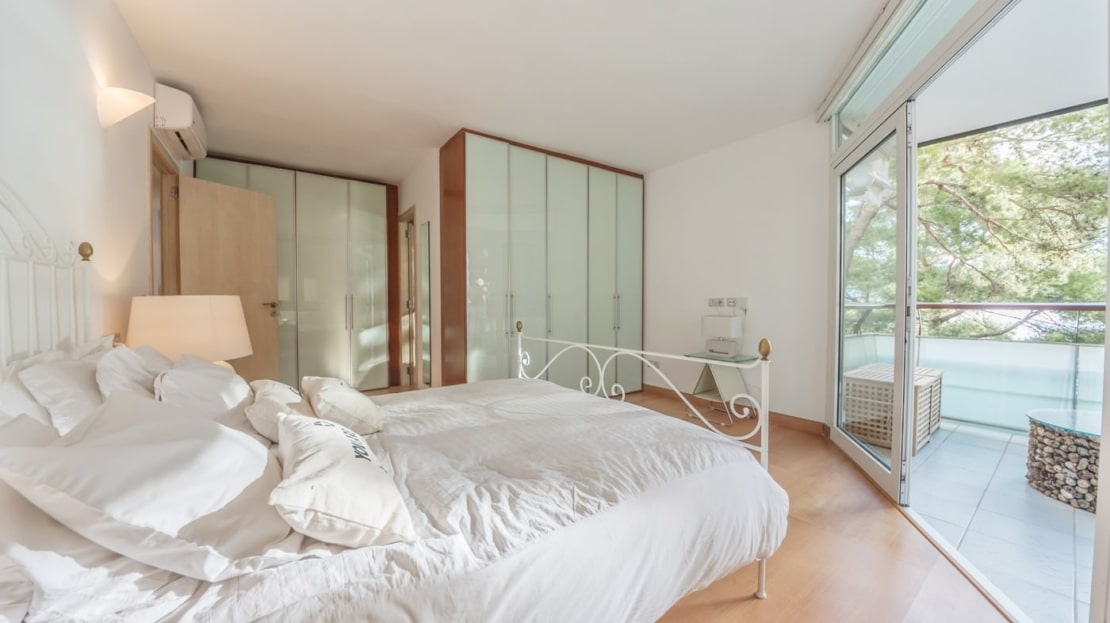 A-1962 Wunderschönes Apartment in 1. Meereslinie mit direktem Meerzugang in Illetas