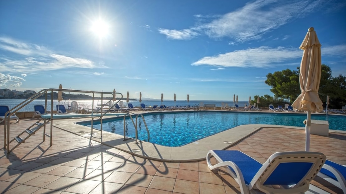 A-1962 Wunderschönes Apartment in 1. Meereslinie mit direktem Meerzugang in Illetas