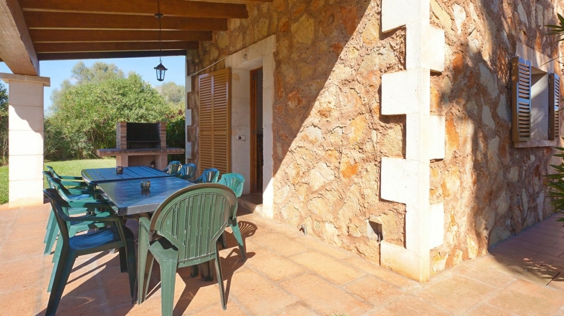 F-2088 Gepflegte Naturstein Finca mit grossem Pool, Weitblick und viel Privatsphäre zwischen Campos und Felanitx