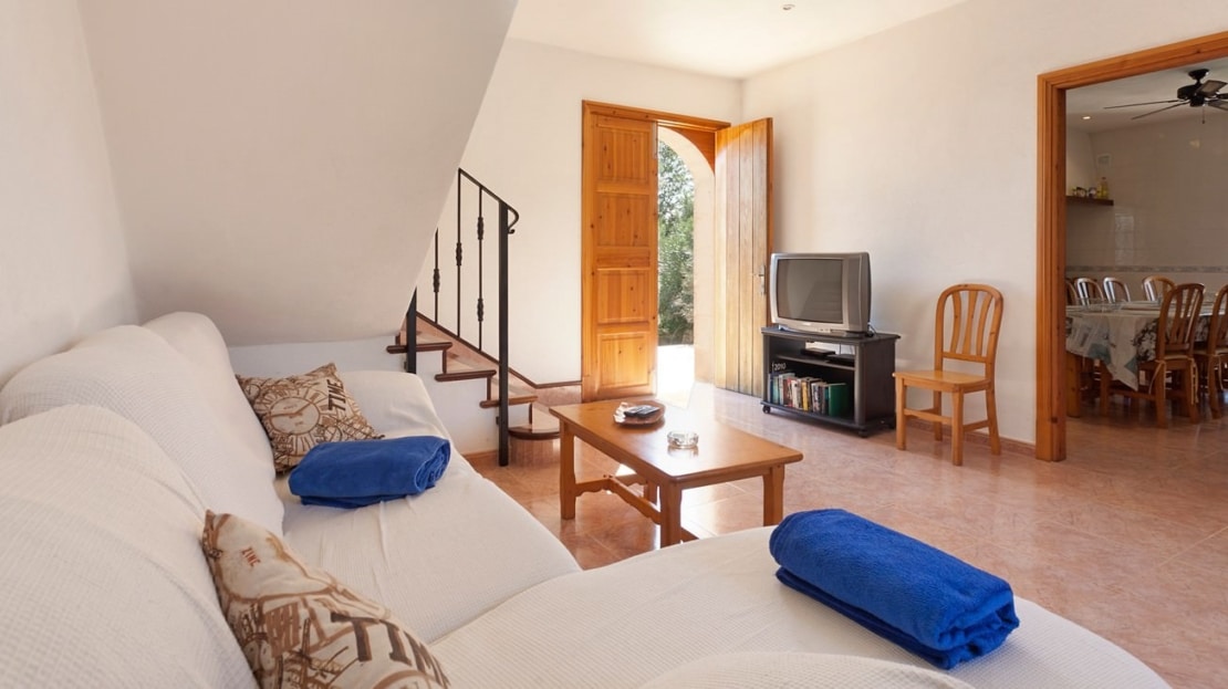 F-2088 Gepflegte Naturstein Finca mit grossem Pool, Weitblick und viel Privatsphäre zwischen Campos und Felanitx