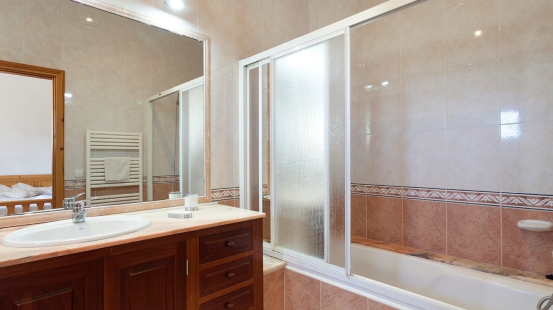 F-2088 Gepflegte Naturstein Finca mit grossem Pool, Weitblick und viel Privatsphäre zwischen Campos und Felanitx