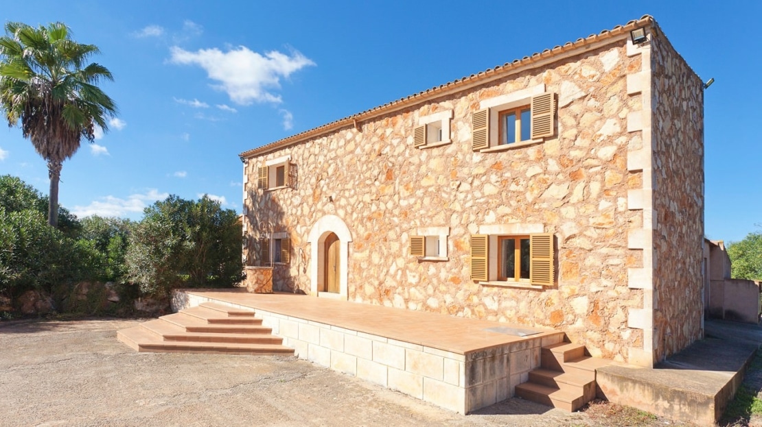 F-2088 Gepflegte Naturstein Finca mit grossem Pool, Weitblick und viel Privatsphäre zwischen Campos und Felanitx