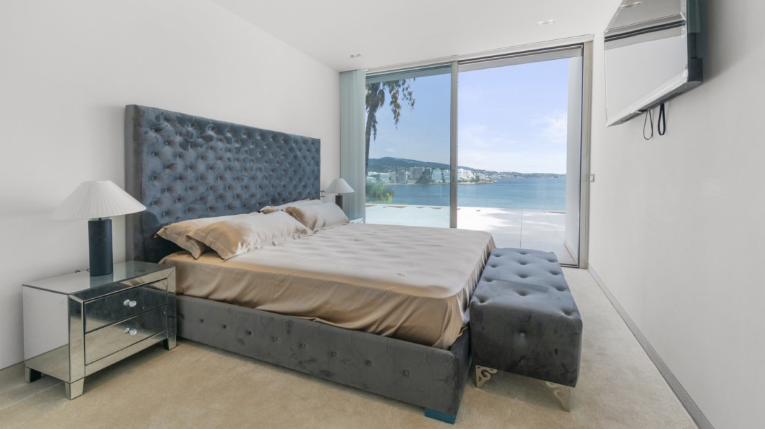 V-3430 Luxuriöse Villa in erster Meereslinie von Cala Vinyas mit Blick auf Sa Porrassa 10