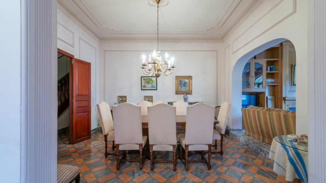 4949 INVESTITION!  Beeindruckendes Haus in erster Linie in Calanova mit herrlichem Meerblick 18