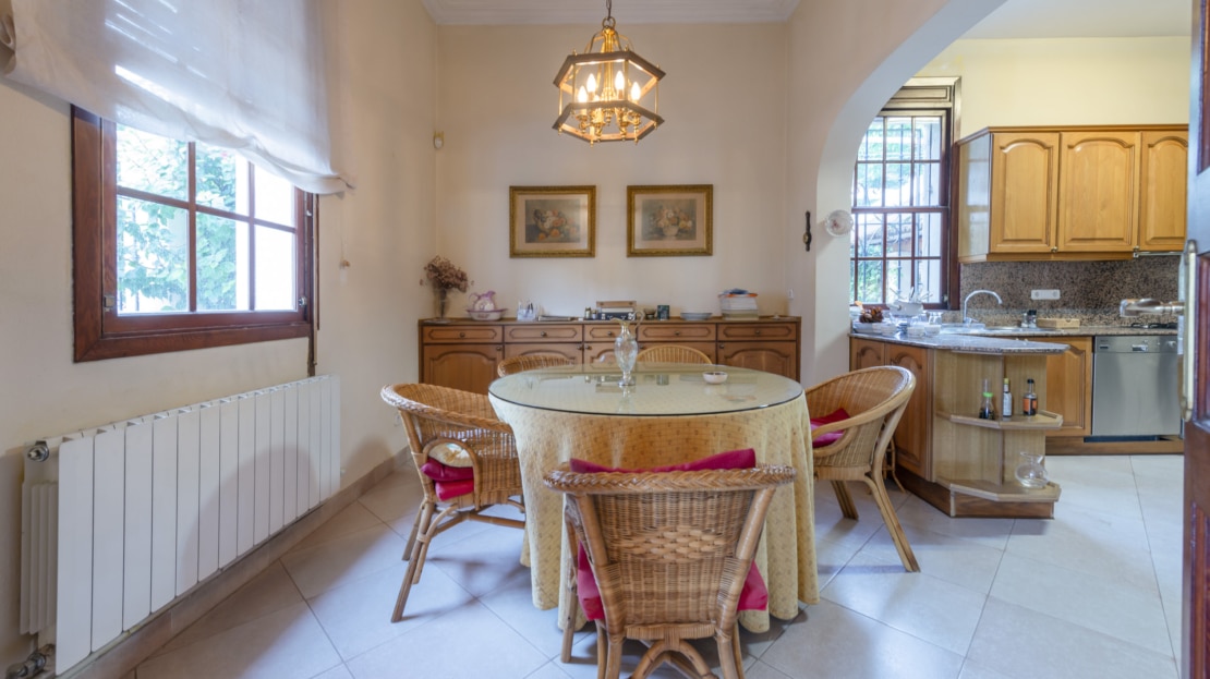 4949 INVESTITION!  Beeindruckendes Haus in erster Linie in Calanova mit herrlichem Meerblick 20