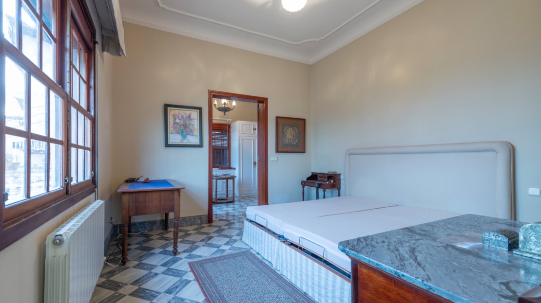 4949 INVESTITION!  Beeindruckendes Haus in erster Linie in Calanova mit herrlichem Meerblick 22