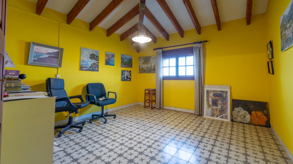 4949 INVESTITION!  Beeindruckendes Haus in erster Linie in Calanova mit herrlichem Meerblick 27