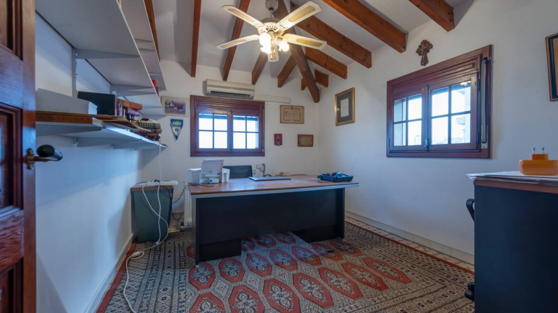 4949 INVESTITION!  Beeindruckendes Haus in erster Linie in Calanova mit herrlichem Meerblick 28