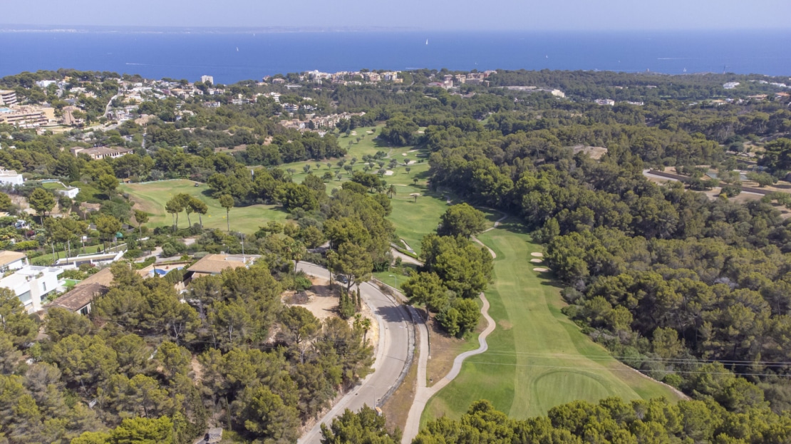 G-4684 Herrliches Grundstück in Bendinat Golf mit Meerblick, Privatsphäre & Baulizenz