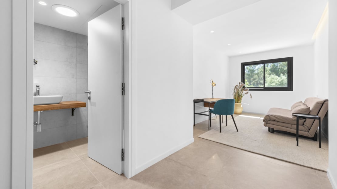 V-4135 NEUBAU! Ruhig gelegene Traum-Villa in Nova Santa Ponça mit Pool, Garten und Privatsphäre 9