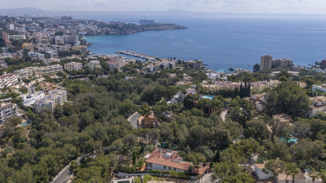 5037 Imposante, mediterrane Villa in Cas Catala, in ruhiger Lage mit großem Pool und Teil-Meerblick 1