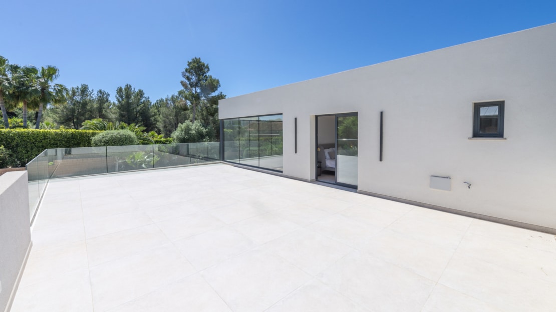 V-4135 NEUBAU! Ruhig gelegene Traum-Villa in Nova Santa Ponça mit Pool, Garten und Privatsphäre 14