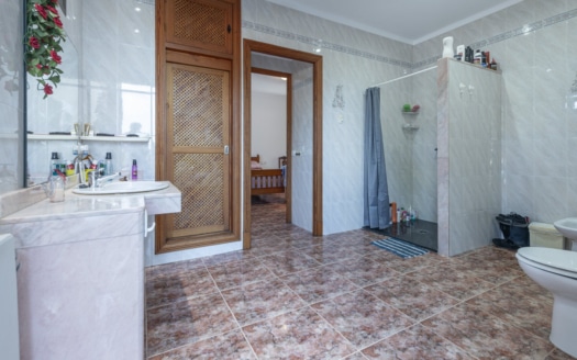 4856 Partly renovated country house in Ses Salines, with absolute privacy, distant views & close to the beach18