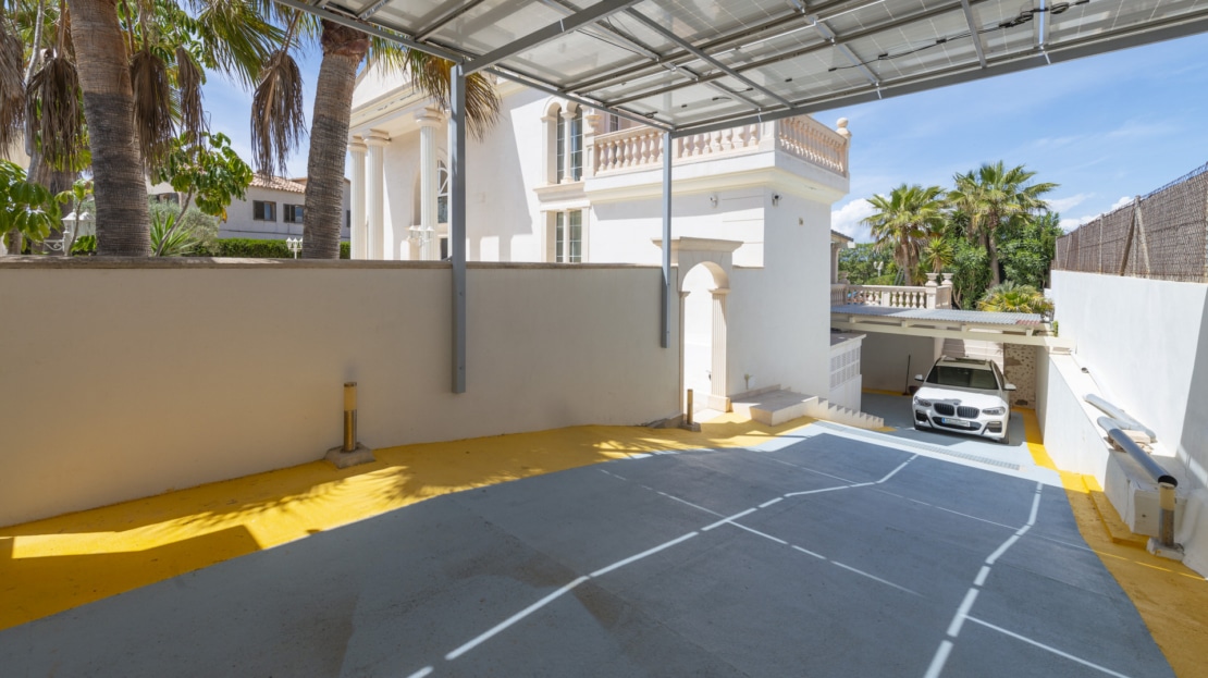 5059 Außergewöhnliche Villa in Badia Blava mit großer Pool Terrasse und eleganter Ausstattung 35