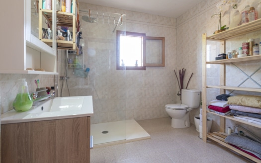 4856 Partly renovated country house in Ses Salines, with absolute privacy, distant views & close to the beach8