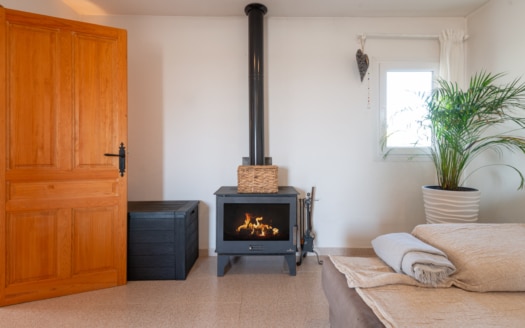 4856 Partly renovated country house in Ses Salines, with absolute privacy, distant views & close to the beach11