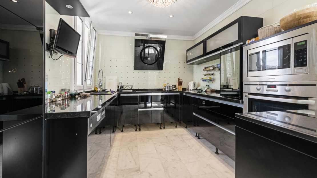 5059 Außergewöhnliche Villa in Badia Blava mit großer Pool Terrasse und eleganter Ausstattung 22