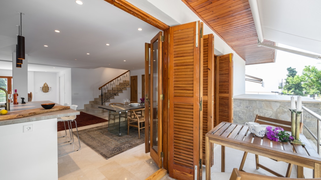 5051 Edle Duplex Dachgeschosswohnung in Bonanova mit Fern-Meerblick