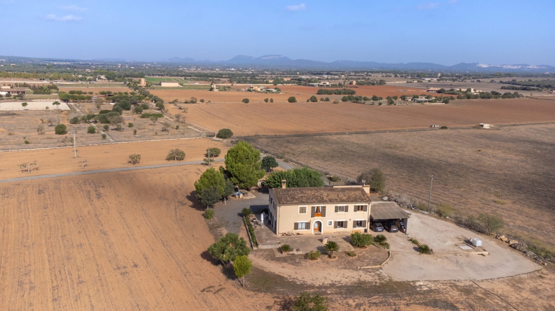 4856 Partly renovated country house in Ses Salines, with absolute privacy, distant views & close to the beach1