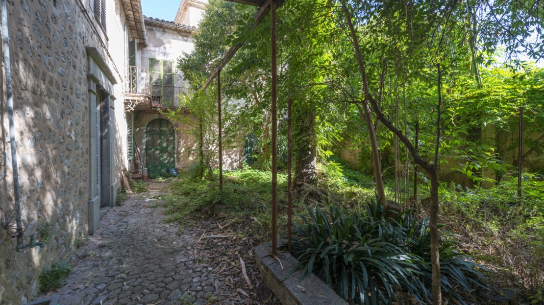 IP-4747 INVESTMENT! Historisches Herrenhaus im Zentrum von Soller mit viel Geschichte und Potenzial 4