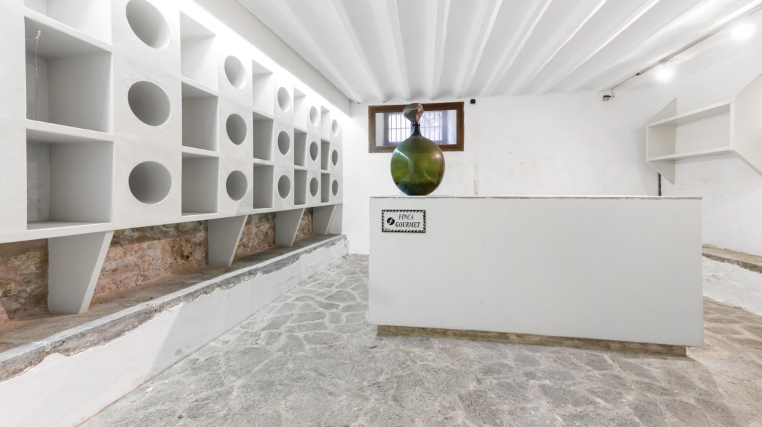 IP-4747 INVESTMENT! Historisches Herrenhaus im Zentrum von Soller mit viel Geschichte und Potenzial 9