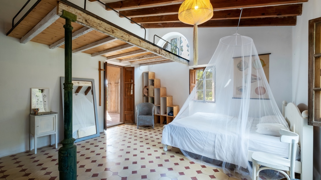 F-4366-98 Charmante Finca in Andratx mit Pool, viel Privatsphäre und Fern-Meerblick