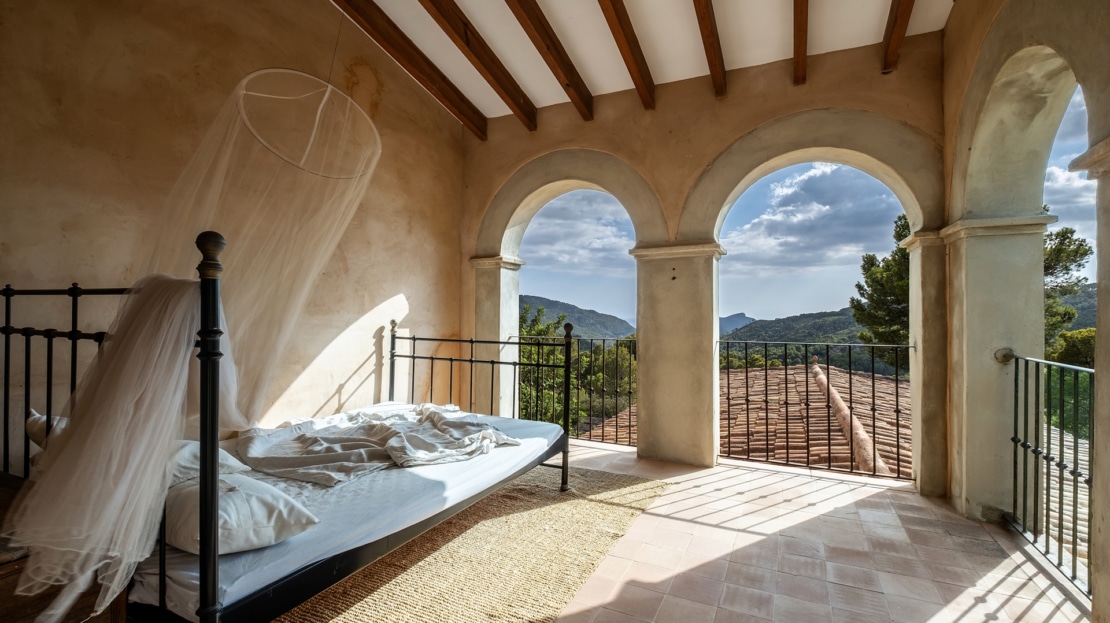 F-4366-98 Charmante Finca in Andratx mit Pool, viel Privatsphäre und Fern-Meerblick