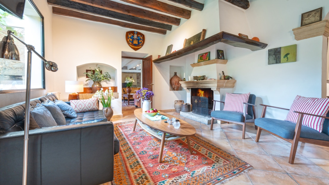 F-2301 Finca mit drei Gästehäusern mit großer Pool-Landschaft und Ferienvermietungslizenz in Cala San Vicente