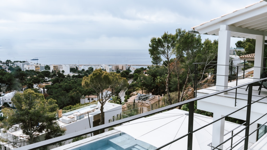 V-4715 Villa in Costa den Blanes mit elegantem, klaren Design und fantastischem