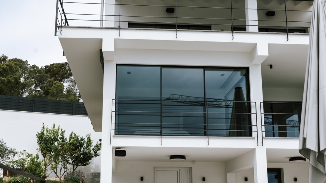 V-4715 Villa in Costa den Blanes mit elegantem, klaren Design und fantastischem