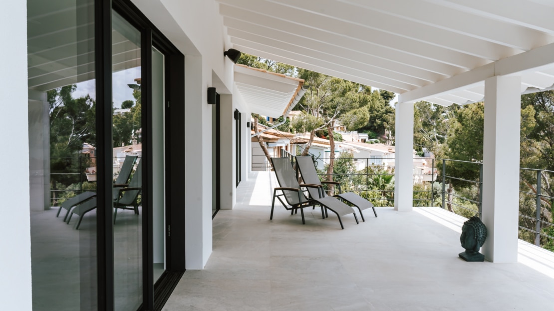 V-4715 Villa in Costa den Blanes mit elegantem, klaren Design und fantastischem