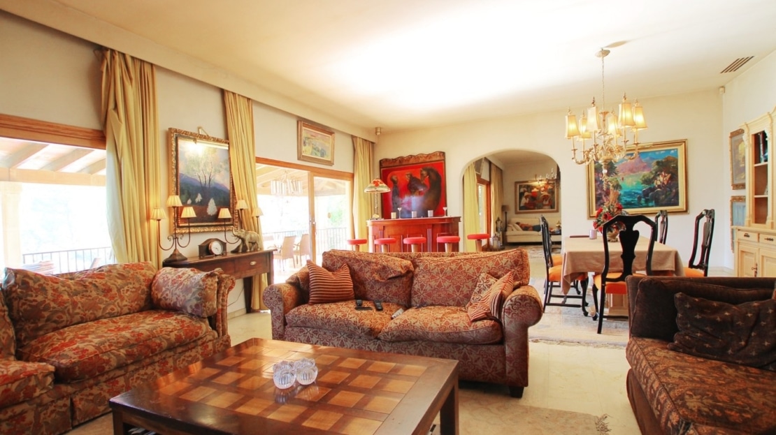 V-1539 Mediterrane Villa auf großem Grundstück mit Pool und Golfblick in Top Lage in Son Vida