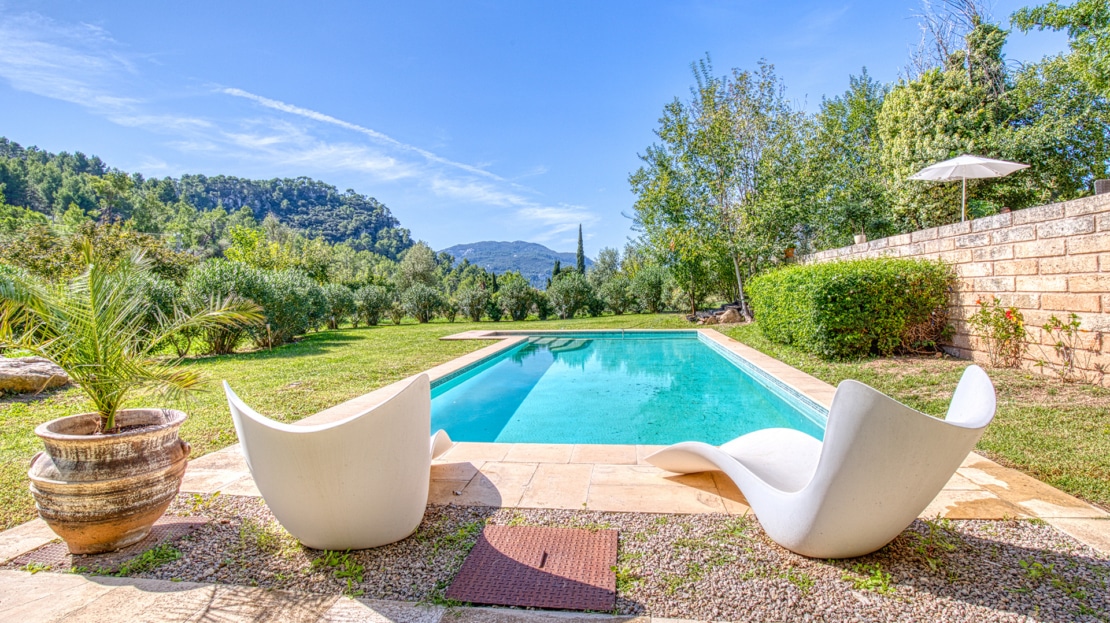 4938 Country house on large plot near Esporles with pool and stunning mountain v