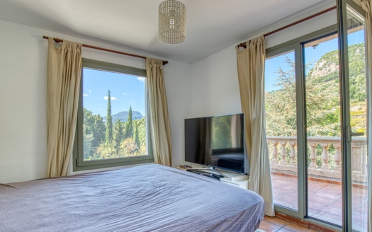4938 Country house on large plot near Esporles with pool and stunning mountain views 1