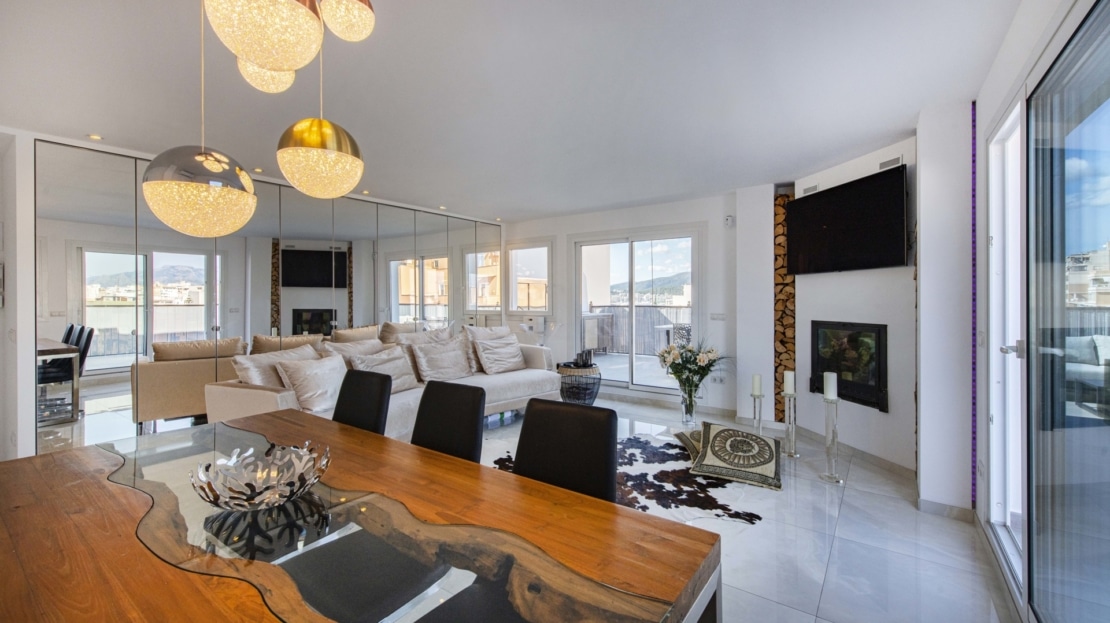 P-4445 Großräumiges Penthouse mit weitläufiger Terrasse und herrlichem Meerblick, nah zur Altstadt von Palma