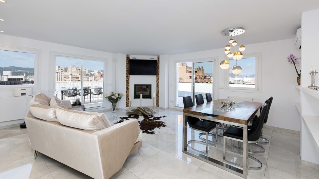 P-4445 Großräumiges Penthouse mit weitläufiger Terrasse und herrlichem Meerblick, nah zur Altstadt von Palma