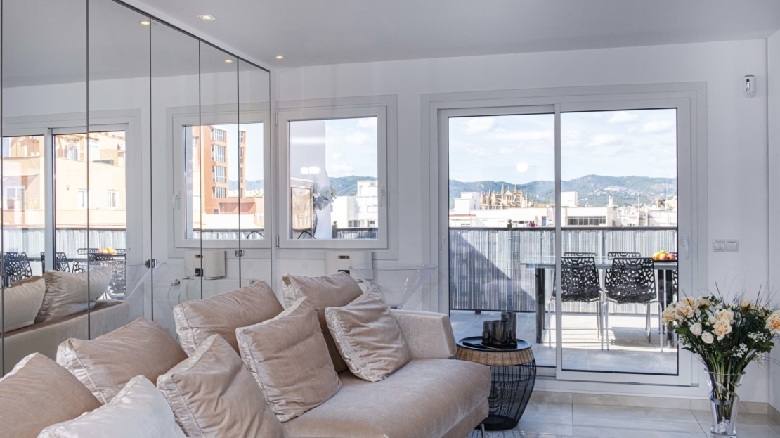 P-4445 Großräumiges Penthouse mit weitläufiger Terrasse und herrlichem Meerblick, nah zur Altstadt von Palma