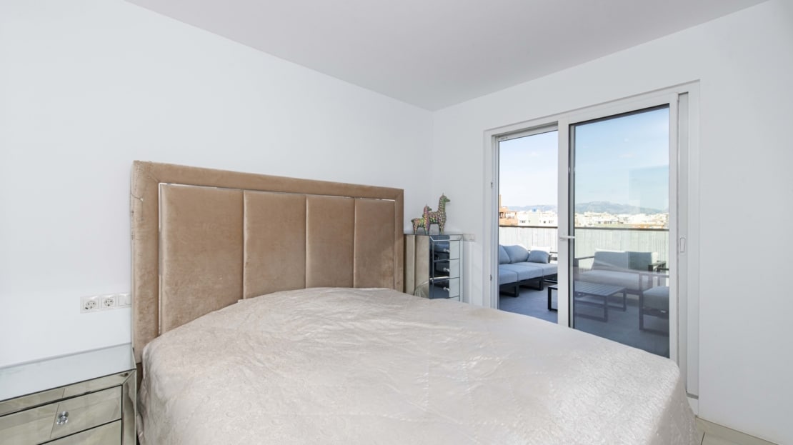P-4445 Großräumiges Penthouse mit weitläufiger Terrasse und herrlichem Meerblick, nah zur Altstadt von Palma