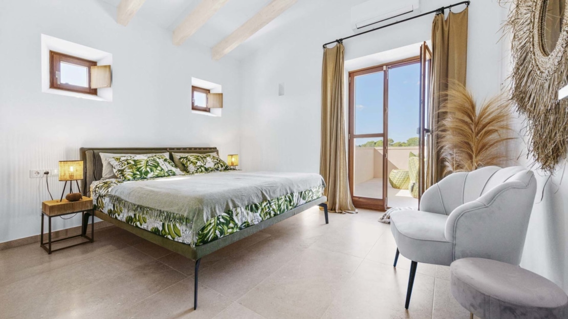 F-4860 Fantastic natural stone finca in Ses Salines with absolute privacy, large pool and panoramic views1