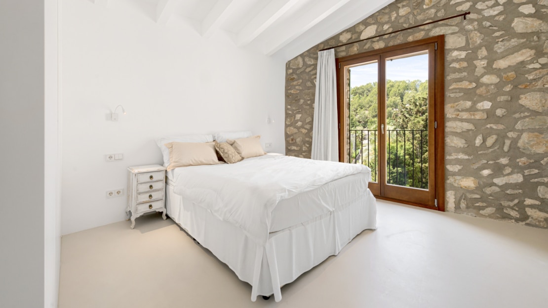 V-4676 ERSTBEZUG!!! Einzigartige moderne Villa im Finca Stil mit Pool und viel Privatsphäre in Es Capdella