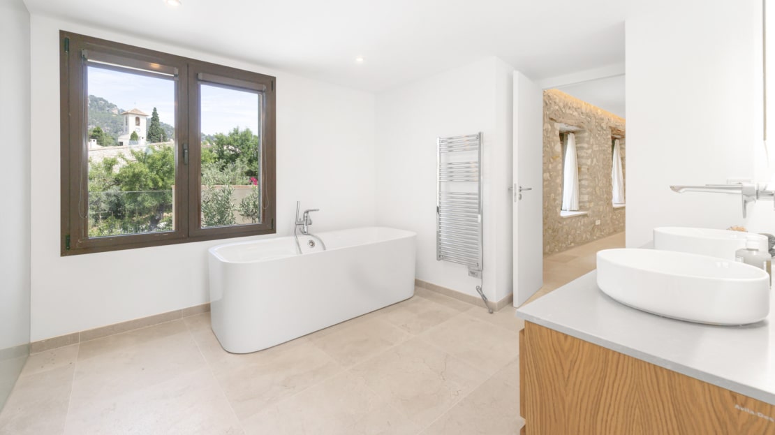 V-4676 ERSTBEZUG!!! Einzigartige moderne Villa im Finca Stil mit Pool und viel Privatsphäre in Es Capdella