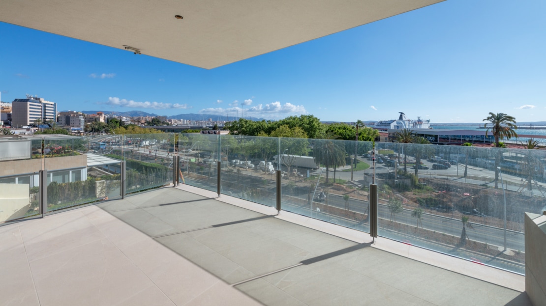 A-2148_9 Fantastische Neubau Wohnung in Palma mit Meer- und Hafenblick 1